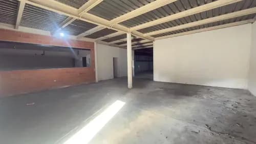 Local En Venta, (sandra Nino) Av Bolivar En Frente Del Misael Delgado