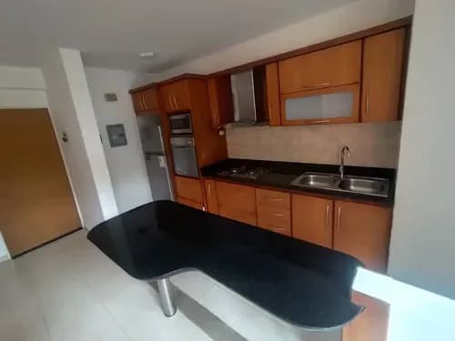 Alquiler En Los Mangos Valencia Negociación Flexible Piso Bajo Con Planta Y Pozo Alquila Dayanna Vasquez