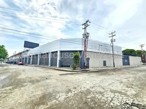 Mehilyn Perez Alquila Espectacular Concesionario En En La Zona Industrial 2 Barquisimeto,lara