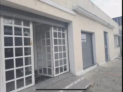 Se Alquila Local 400m2 Los Chaguaramos
