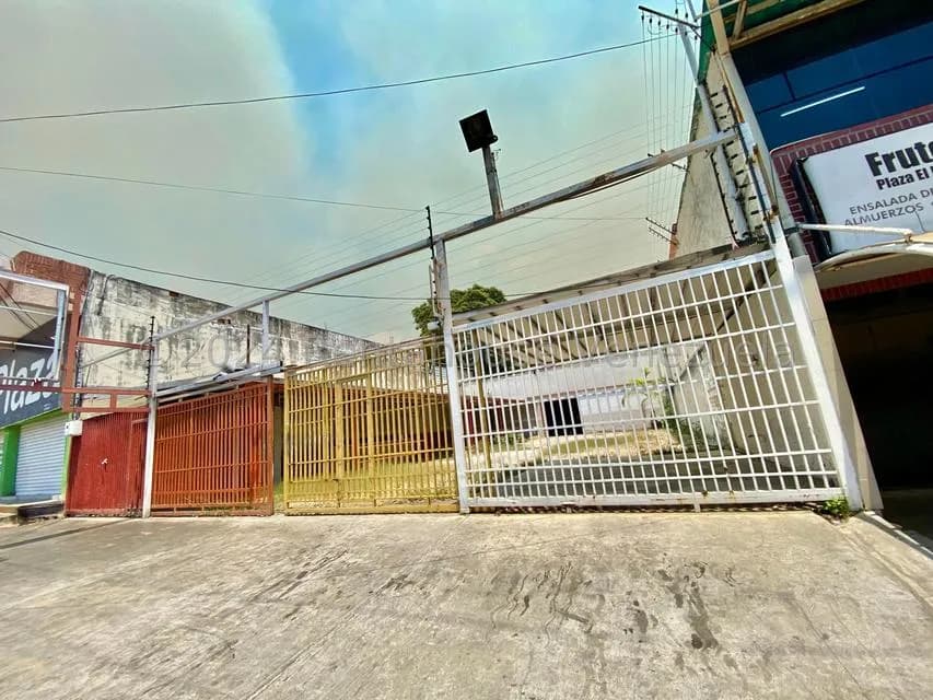 Comercial (Local Comercial) en Venta en El Limon, Aragua
