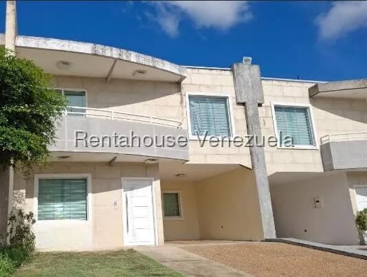 Townhouse (Duplex) en Alquiler en Juanico, Monagas