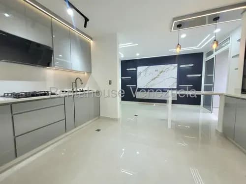 Raíza Suárez Vende 2 6 2 0 0 7 2 Espectacular Casa De 3 Niveles Con Acabados Modernos De Alta Calidad, Todo Es Absolutamente Nuevo, Planta Eléctrica, Este De Barquisimeto