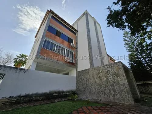 Venta De Apartamento Obra Gris En Las Delicias Piso Bajo Edificio Nuevo Estef 25-1329