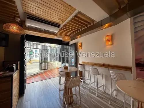 Local Comercial Remodelado Equipado Venta Parroquia San José 2 Niveles A Pie De Calle