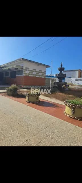 Casa Comercial en Cecilio Acosta