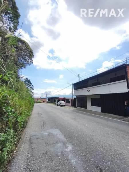 Venta de Casa Multiproposito Ubicada en la vía Panamericana A 4 minutos de la alcabala de copa de oro