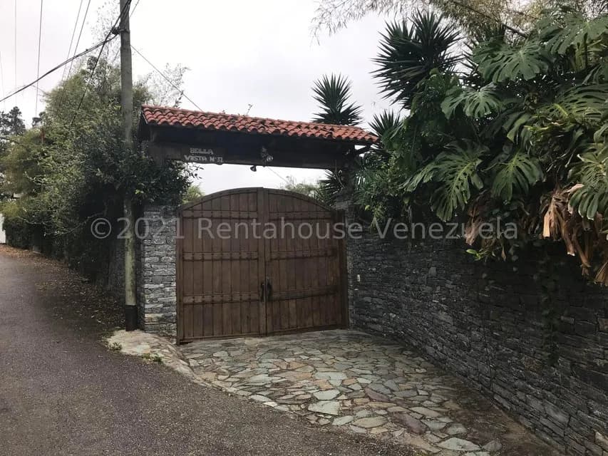 Casa (Multipes Niveles) en Venta en La Suiza, Miranda