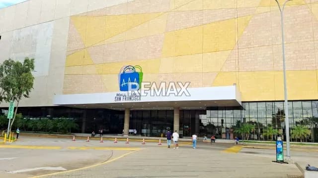 Local comercial en alquiler (Mall Paseo San Francisco)