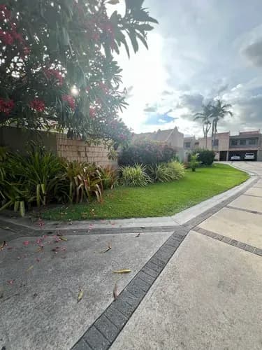 Town House Naguanagua Las Quintas De Naguanagua Excelente Ubicación Planta 100% Pozo De Agua, Patio , Cliente Comprador Directo