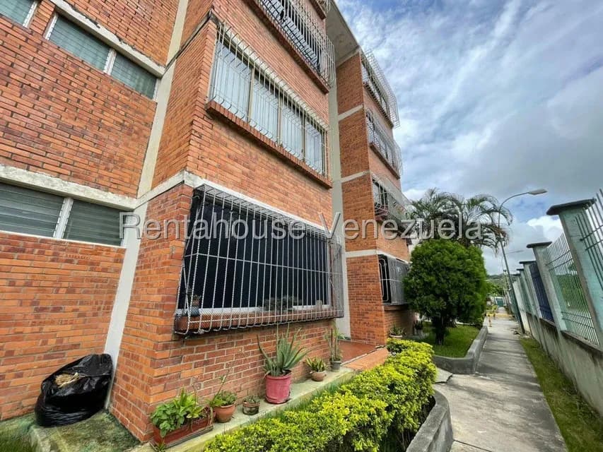 Apartamento (1 Nivel) en Alquiler en La Floresta, Lara