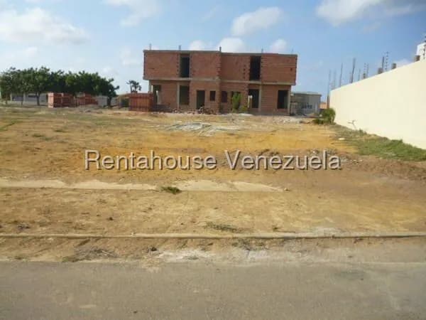 Terreno (Residencial) en Venta en Judibana, Falcon