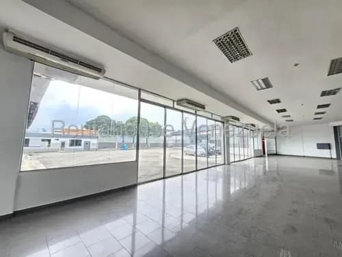 Daniela Linarez Alquila Espectacular Concesionario Ideal Para Sucursales De Marcas Comerciales De Automóviles, Camiones, Motos O Cualquier Tipo De Comercio, Zona Industrial 2 Barquisimeto