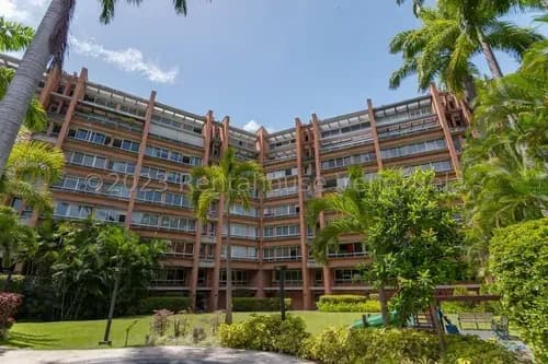 Se Ofrece En Venta Extraordinario Y Hermoso Penthouse Ubicado En Los Chorros
