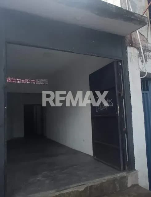LOCAL COMERCIAL BARRIO OBRERO calle 10