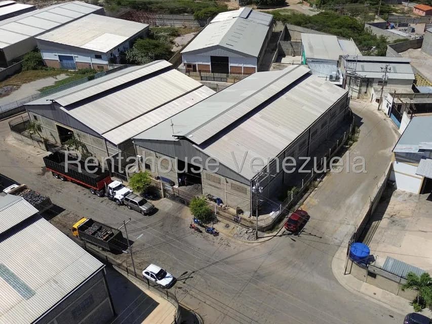 Comercial (Galpon - Deposito) en Alquiler en Zona Industrial 2, Lara