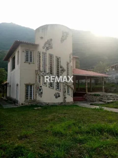 Casa-Quinta en alquiler ubicada en San Isidro, Av. Las Hormigas