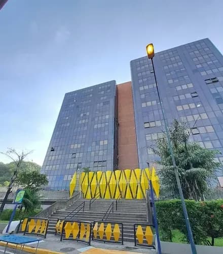 En Alquiler Oficina Ubicada En La Torre La Noria | Las Mercedes