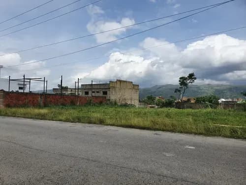 Terreno De Oportunidad En Mañongo Ubicación Estratégica Cerca De Zona Comercial Vía Recien Asfaltada 370mts2