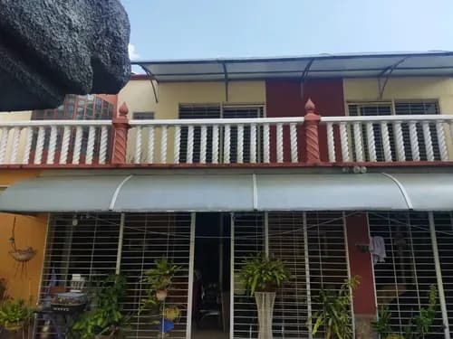 Se Promociona Para La Venta Espectacular Quinta De 2 Niveles, Ubicado En La Urbanzacion San Jacinto, 013js