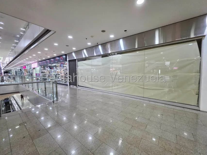 Comercial (Local Comercial) en Alquiler en Los Dos Caminos, Distrito Metropolitano