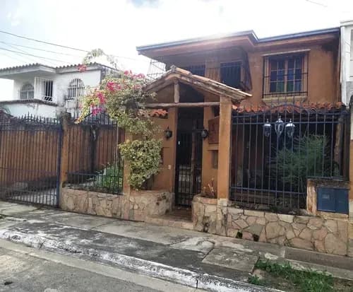 Mc Vende Casa En Urbanizacion El Pinar, Naguanagua - Plc-1218
