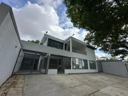 Casa Comercial En Venta: Trigal Centro Avenida Principal