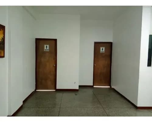 Oficina En Alquiler C.c La Coromoto Big Low Center Valencia