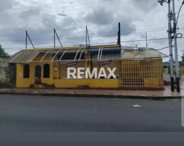 Se vende Local Comercial ubicado en los Guaritos