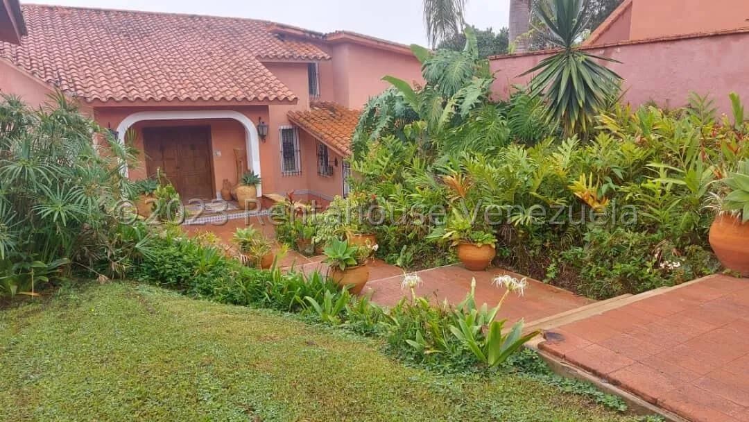 Casa (Duplex) en Venta en La Lagunita Country Club, Distrito Metropolitano