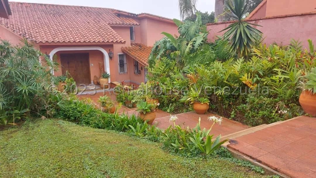 Casa (Duplex) en Venta en La Lagunita Country Club, Distrito Metropolitano