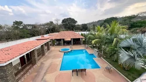 Hermosa Casa Con Piscina En Safari Ranch 2.056 M2