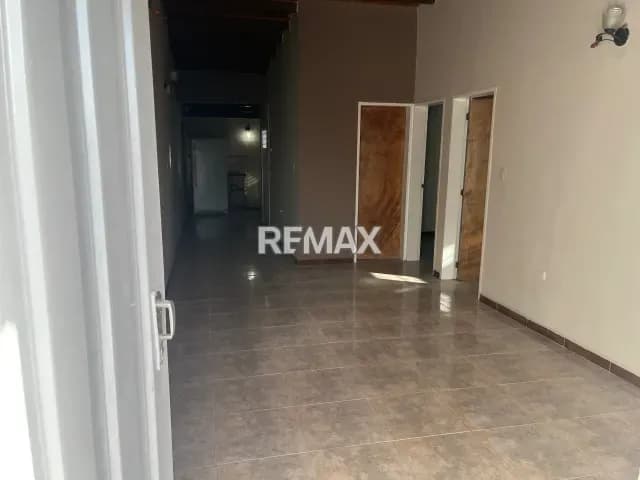 En Venta !!Bella Casa ubicada Parque residencial Urb. Miraflores El espacio, la comodidad y la seguridad que tu familia merece!