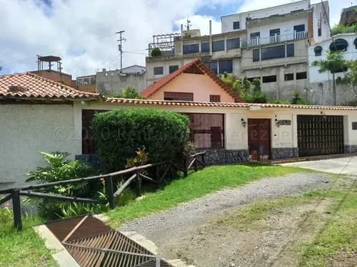 Er 24-15685 Casa En Venta Urb. El Junquito, Caracas Yf