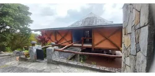 Casa En Venta / Los Guayabitos