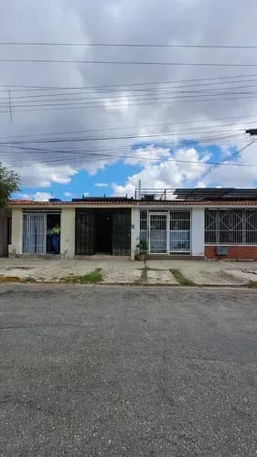 Np Alquiler De Local Comercial. 44m2 Av. Julio Centeno. San Diego. Código 314373