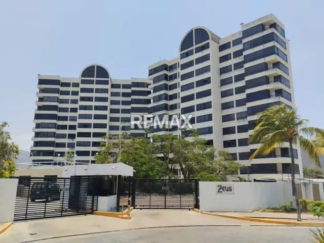 Apartamento Residencias Zeus, Cerro Sur, Lecheria, Sector Venecia