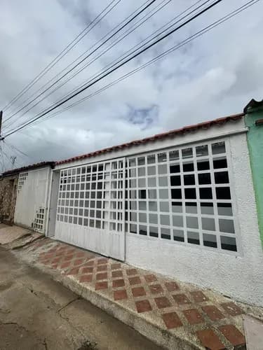 Atlantis Brsca Ofrece En Venta Casa En Los Bucares