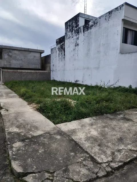 VENTA DE TERRENO URBANIZACION VALLE ARRIBA