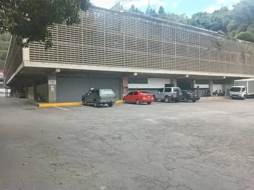 Galpón 1600m2, Baruta, Urb. Monterrey