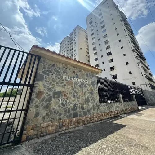 Carolina Romero Vende Apartamento En Res. El Dorado, Naguanagua (ina-1013). Sólo Clientes