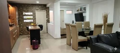 Ofrece Townhouse En El Pueblo De San Diego Urb Villas De San Rafael Consta De: 110 Mtrs De Terreno 5 Habitaciones Con Aire Acondicionado (1 En Planta Baja) 2 Baños 1/2 ( 1 Se Encuentra En La Habita
