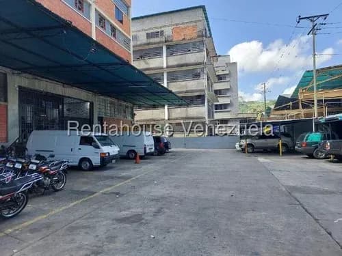 Sq. Galpón Industrial En Alquiler En Los Cortijos D26-21420s