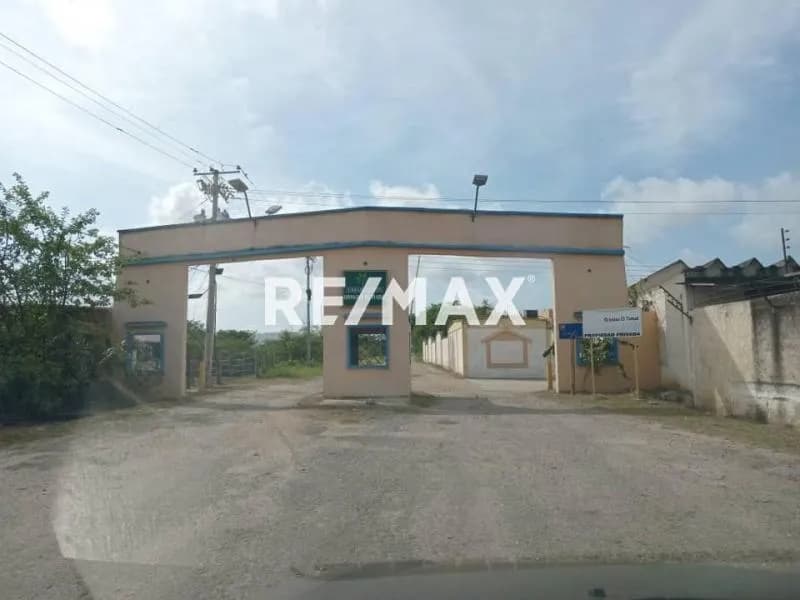 EN VENTA TERRENO DE 2.615,34M2 CON EXCELENTE UBICACIÓN DENTRO DE GRANJA DEL TUQUE, TUCACAS.