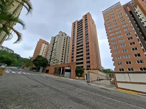 Alquiler En La Bonita: Moderno Apto Amoblado De 2 Hab (ppal Con Baño) Y 2 Baños. 2 Puestos Sótano. Edificio Reciente, Vigilancia 24h, Clima De Montaña. Solo Perfil Jurídico. ¡impecable!