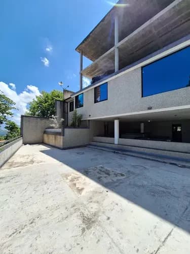 Dos Casas En Un Solo Precio, Casa Terminada 200 Mts2,4 Habitaciones,3 Baños Sala Comedor, Bella Cocina Empotrada, Estacionamiento Para 12 Carros, Patio Con Parrillera Y Amplio Salón De Fiestas