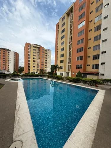 Se Vende Apartamento Equipado Con Piscina En Res. Doral Country