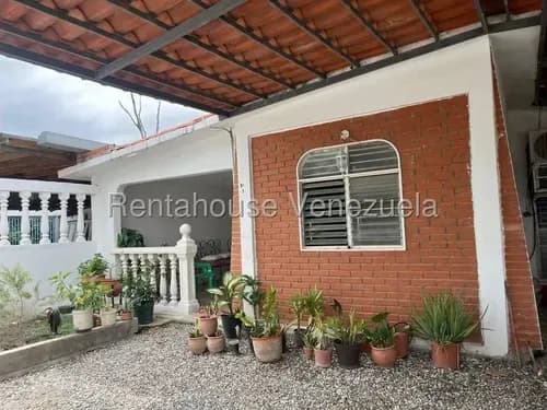 Casa En Venta Cabudare En El Recreo Junior Alvarado 26-10023