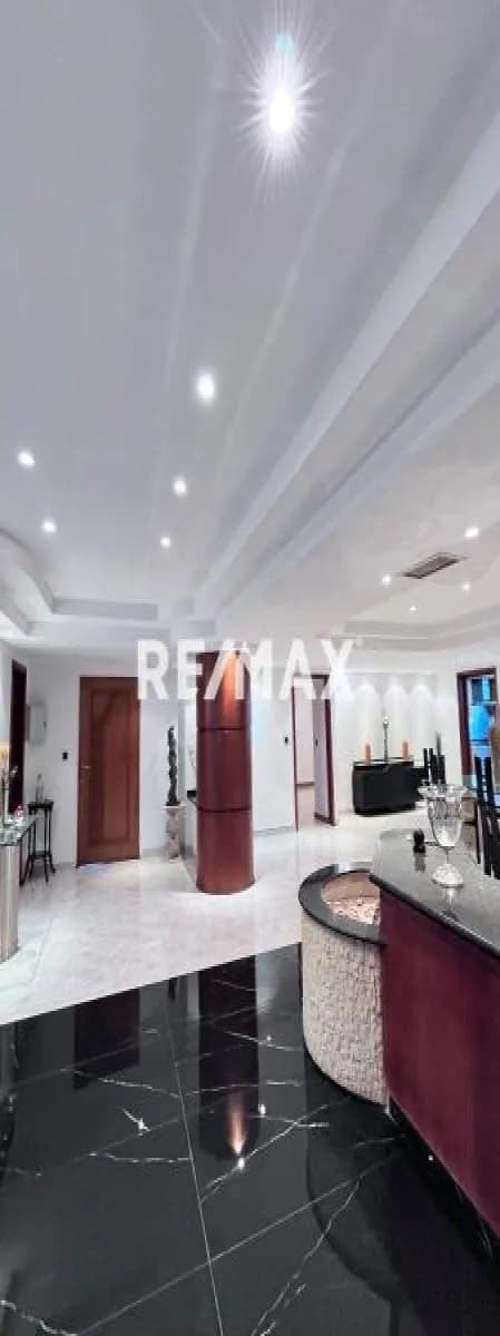 AMPLIO PENTHOUSE EN LA TRIGALEÑA RESIDENCIA PALULU