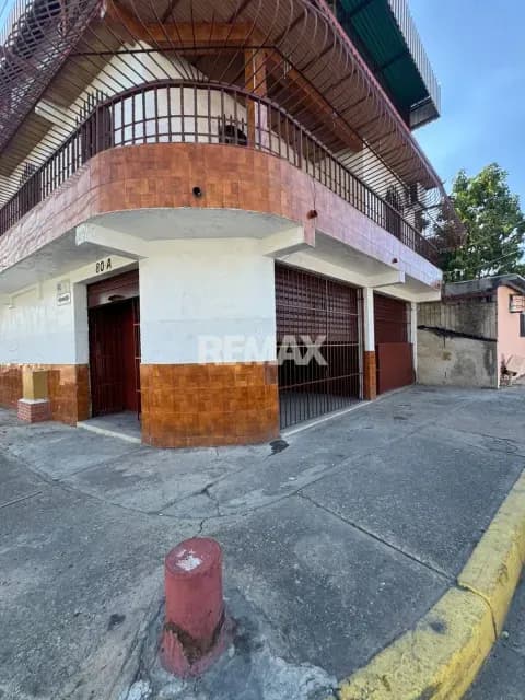 En Alquiler Excelente Local Comercial Ubicado En Toda Una Esquina De Los Olivos Viejos